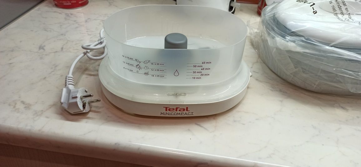 Nowy Tefal parowar minicompact VC130130