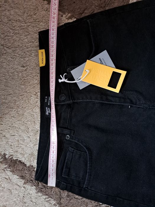 Джинси жіночі чорні утеплені МОМ