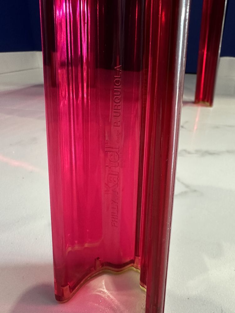 Plastikowe krzesło Kartell Frilly włoski design różowe malinowe
