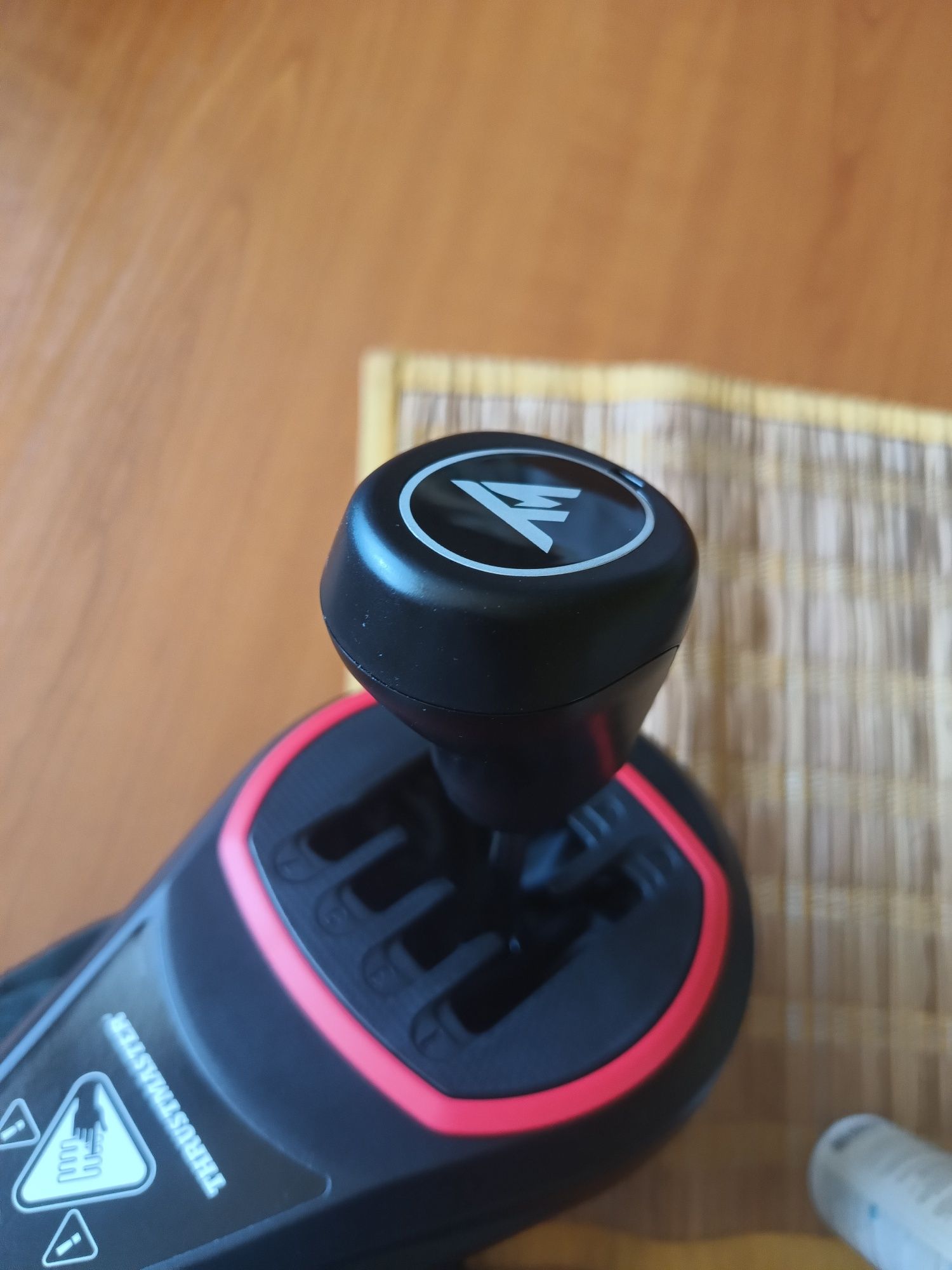 Shifter lewarek zmiany biegów THRUSTMASTER TH-8S GWAR 24msc XBOX PS PC