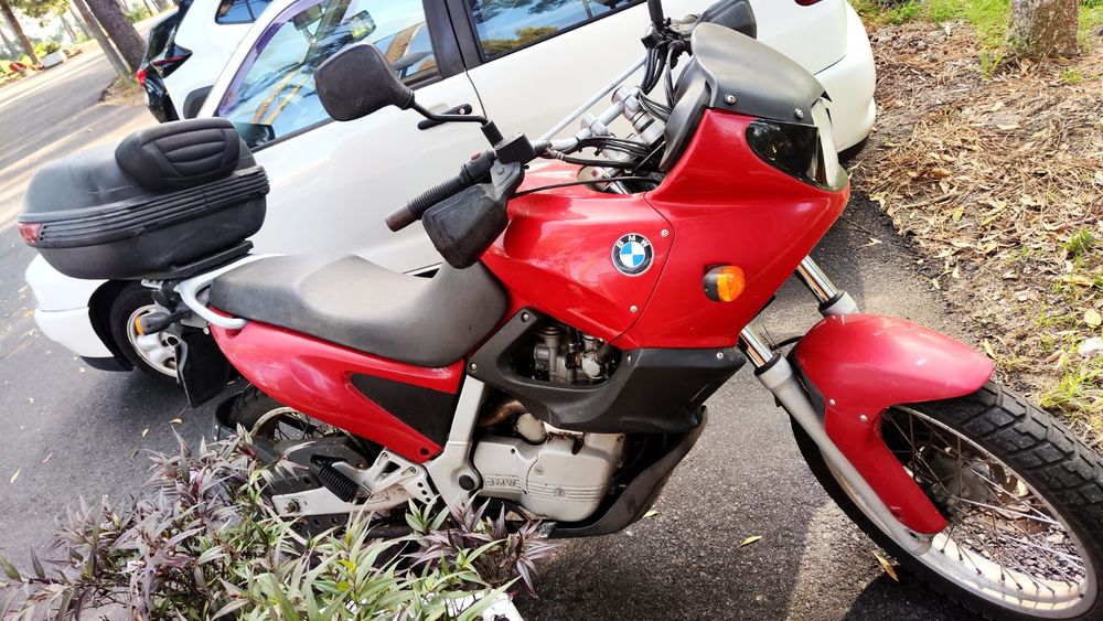 Vende-se moto en bom estado