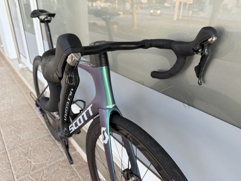 Bicicleta Scott Foil - rodas em carbono - Disco