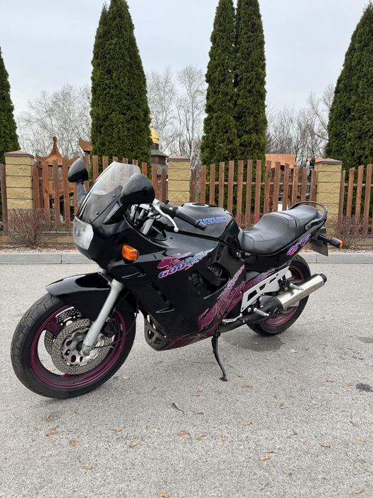 Мотоцикл Suzuki GSXF600 katana
