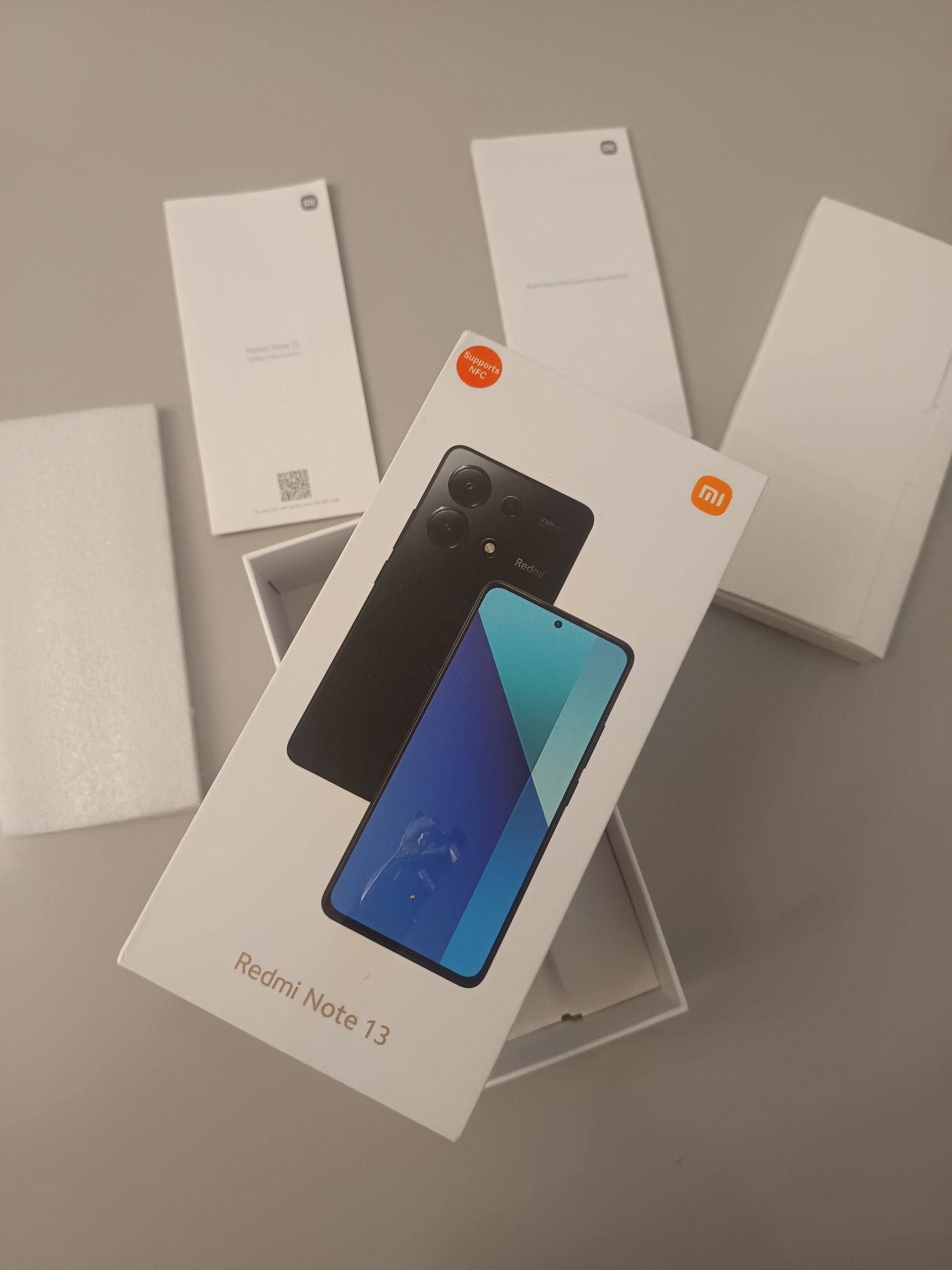 Xiaomi 13 como novo