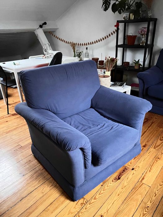 Poltronas Azuis — 45€ Conjunto de Duas (Também se vendem em separado)