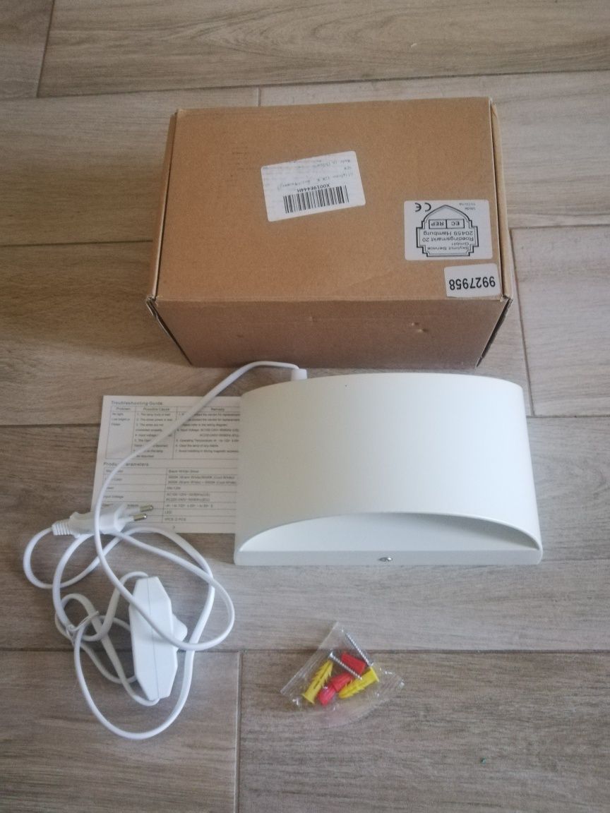 Kilknet ścienny LED Aluminium 20x10x12cm.