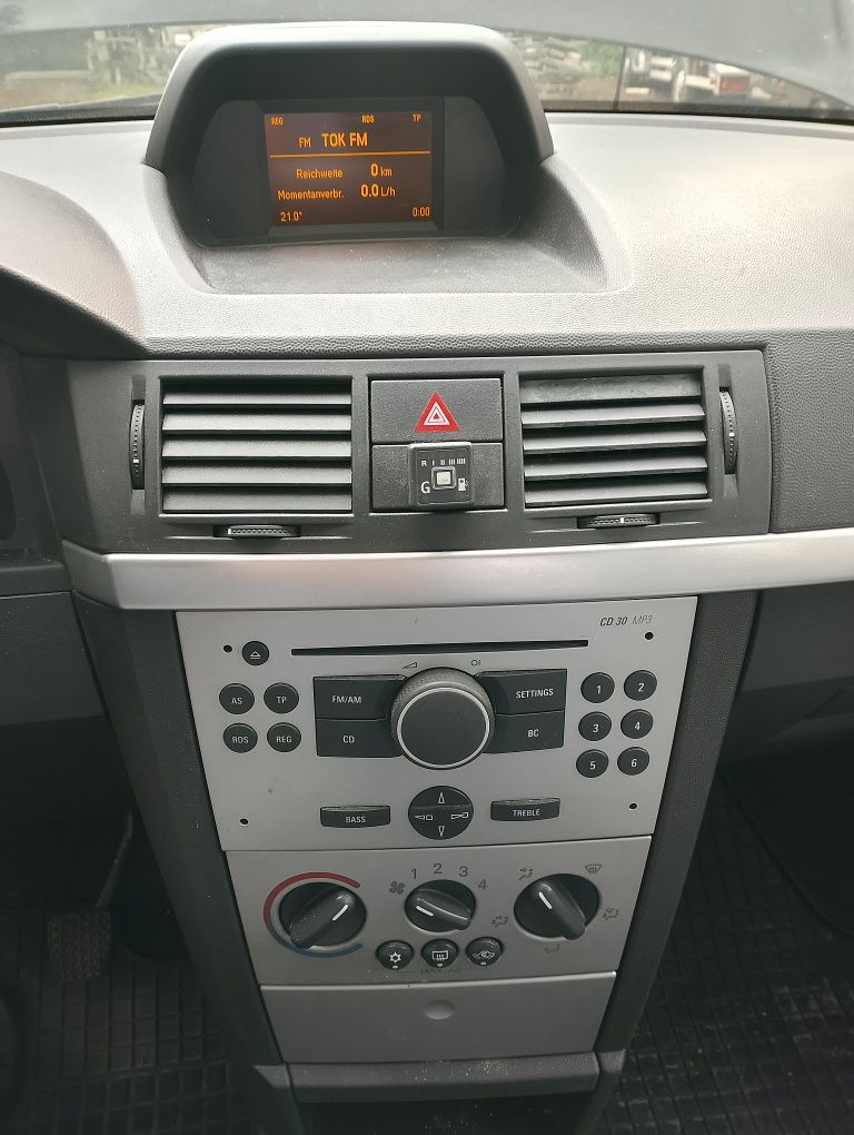 Radio opel Meriva a z wyświetlaczem