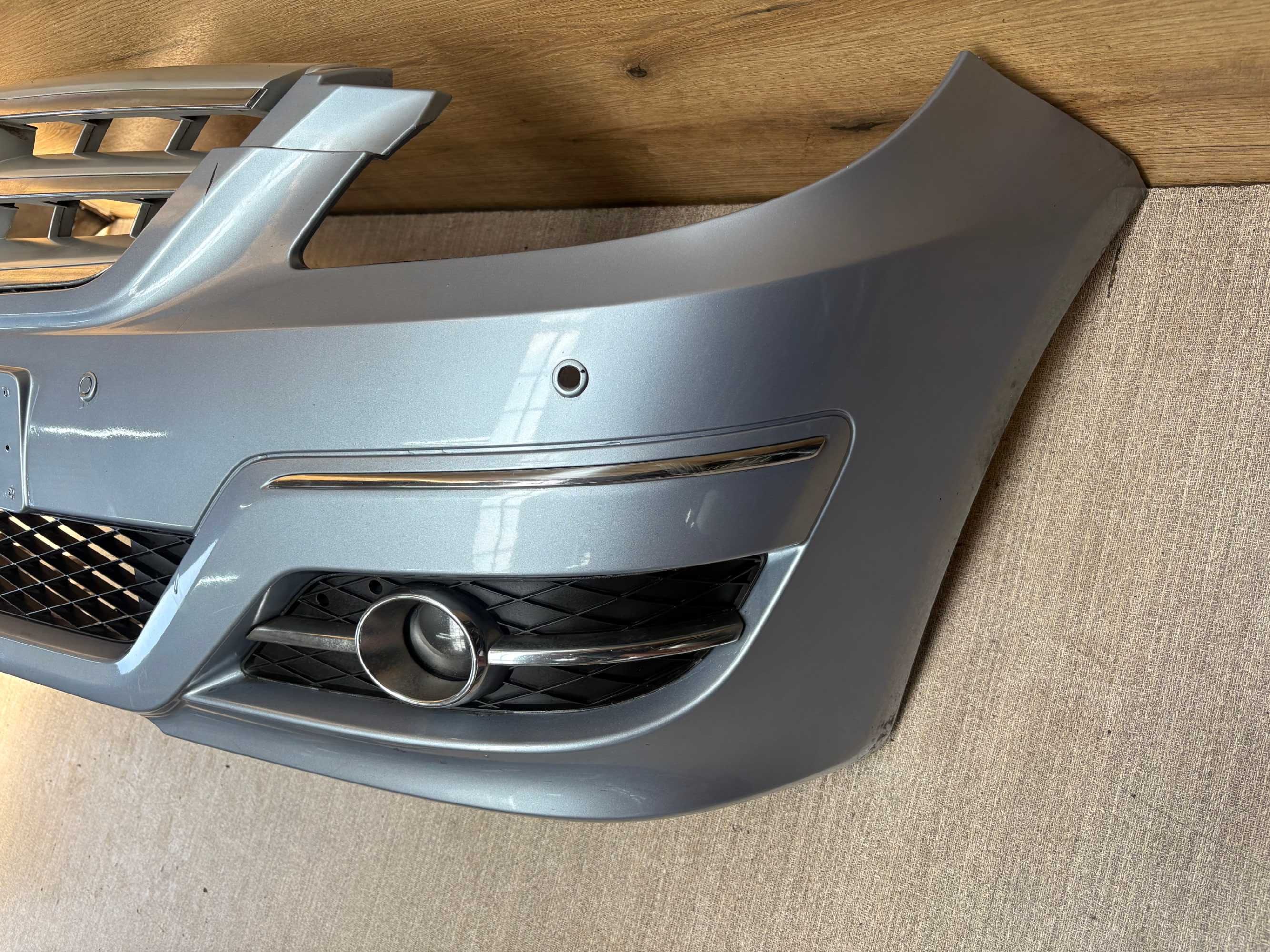 Zderzak przedni mercedes b-klasa lift kolor 391