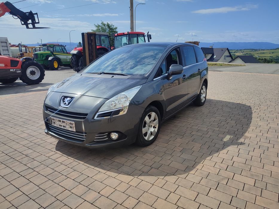 Samochód osobowy Peugeot 5008