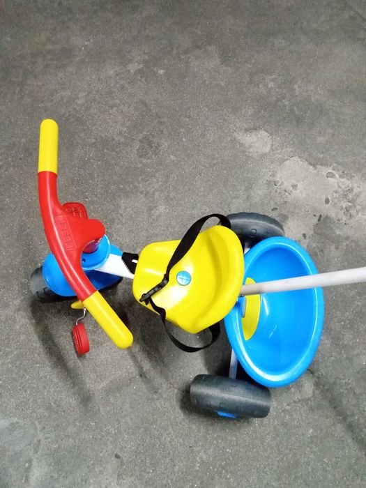 Vendo triciclo FEBER