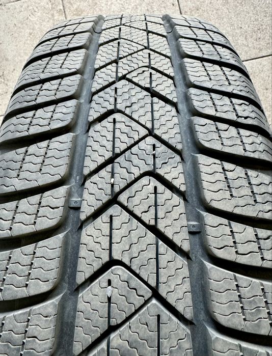 Koła Lexus UX 225/50/18 Pirelli SottoZero zimowe opony