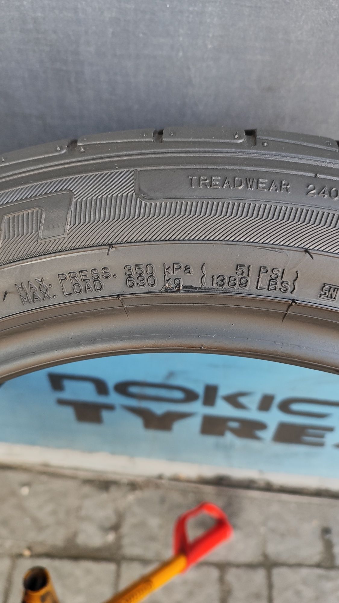 Шини Falken літні 215/50 R18