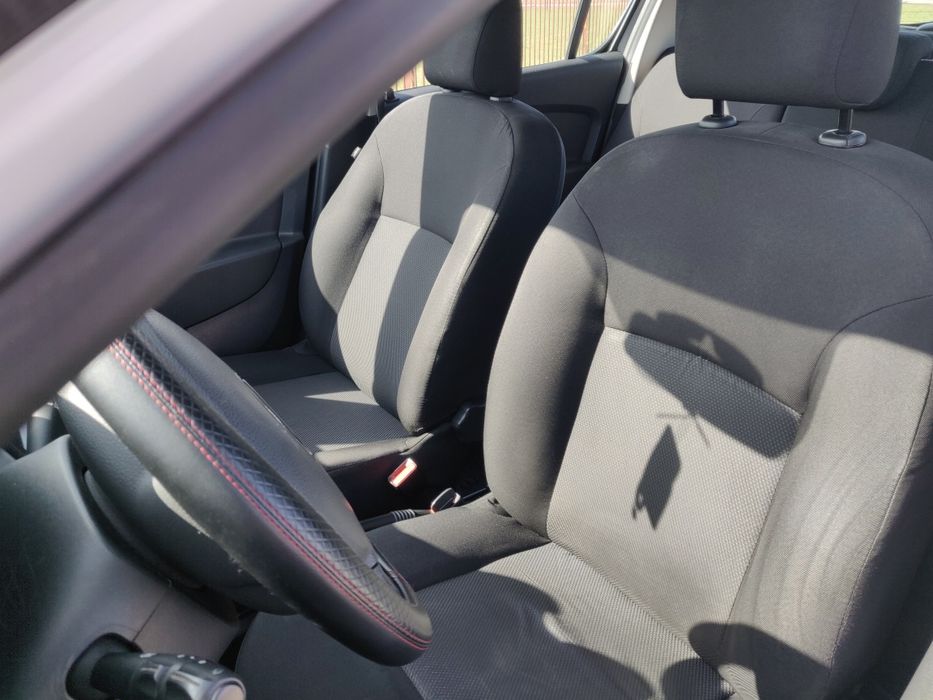 Dacia Sandero 2013 • 1.2 бензин