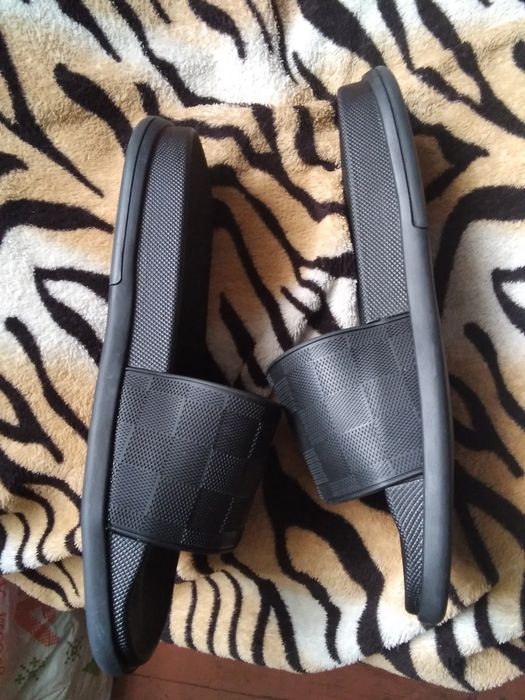 Шлепанцы Луи виттон