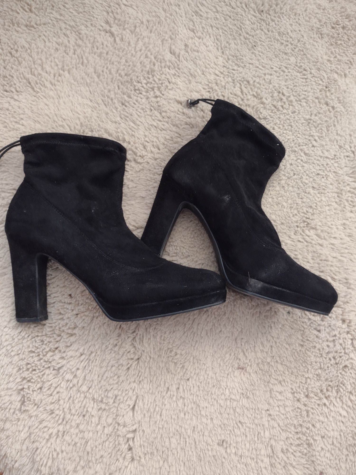 Buty czarne roz 40