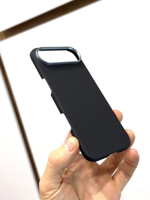 Ультратонкий карбоновый чехол iPhone Air