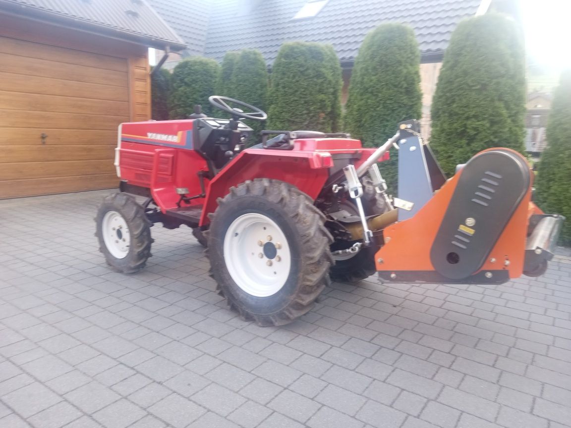 Traktor Yannmar F15 4x4