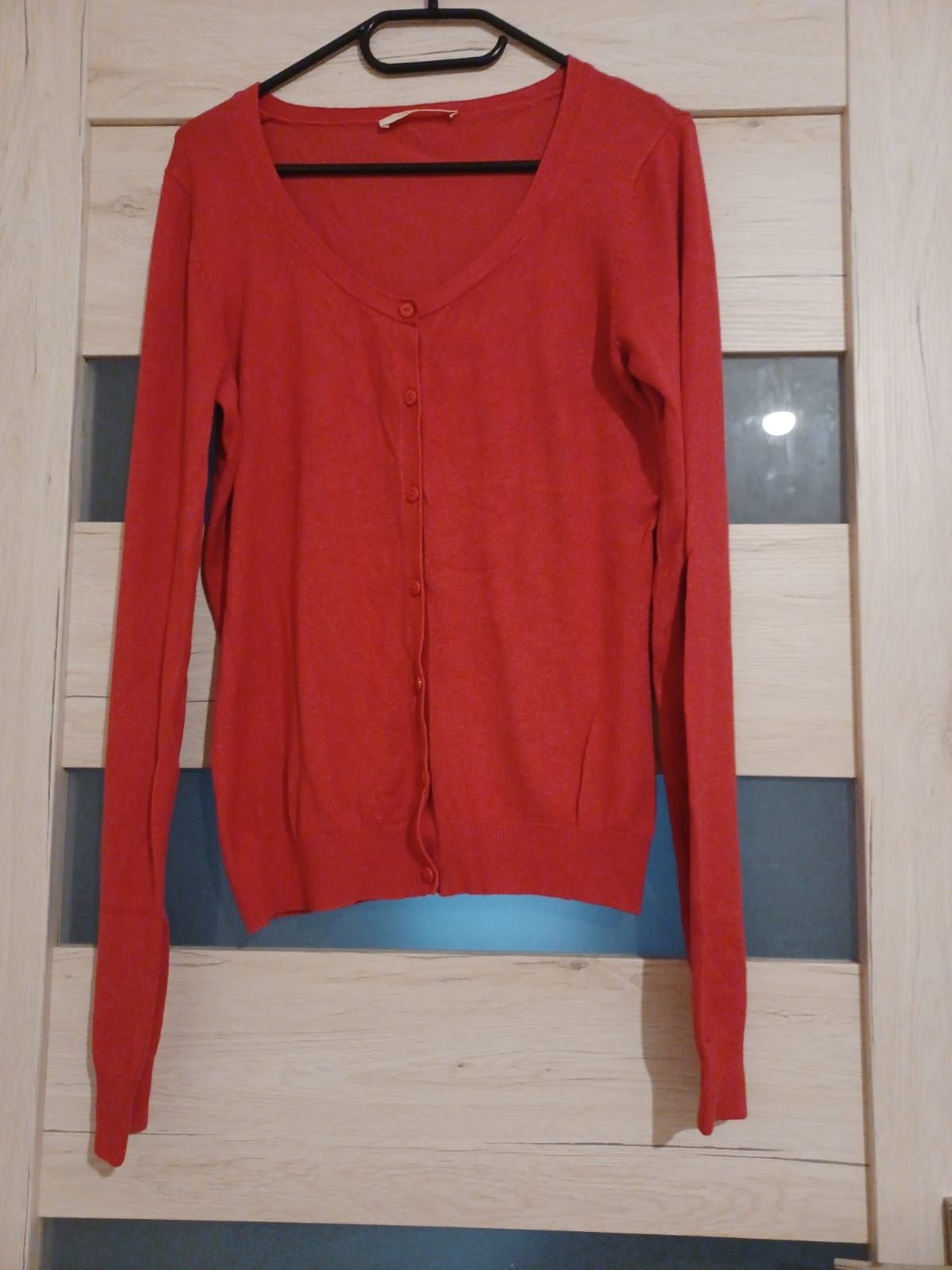 Różowy rozpinany sweter firmy Camaieu r. M