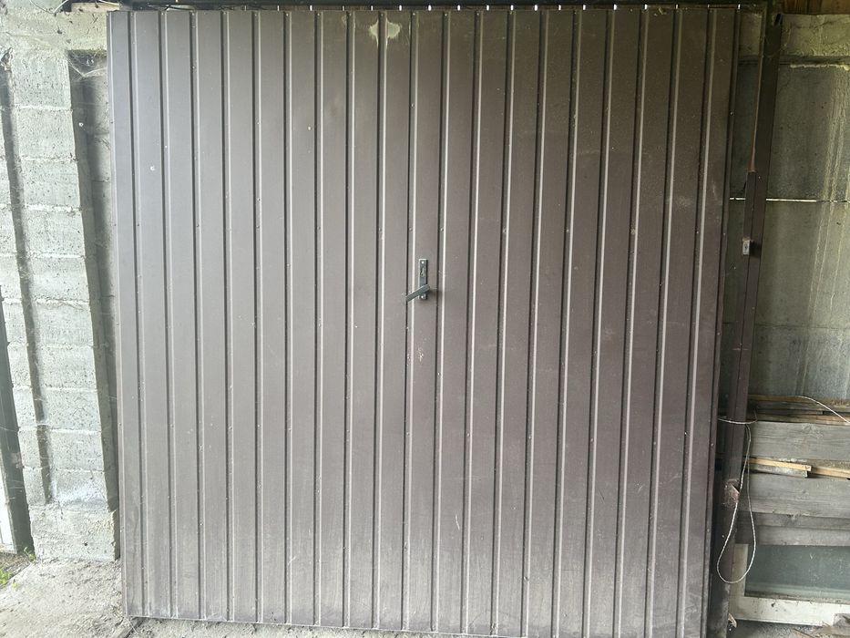 brama garażowa z futryną 2,5m x 2,5m