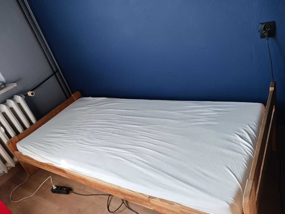 łóżko sosnowe pojedyncze z materacem