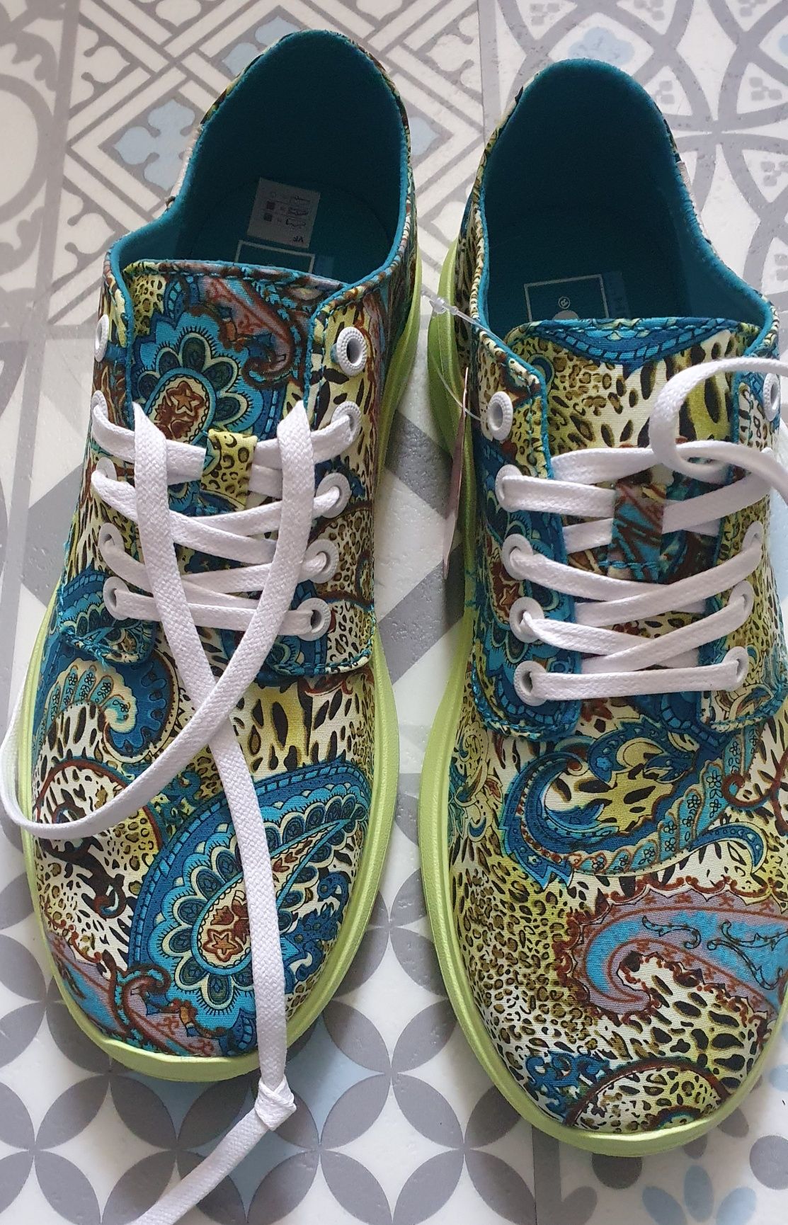 Nowe buty sneakersy Vans 39 wzor paisley