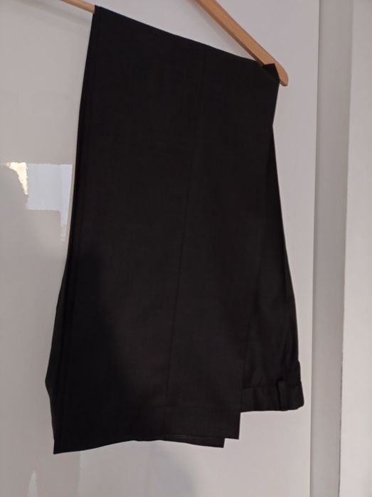 Garnitur męski VESARI 100% wełny