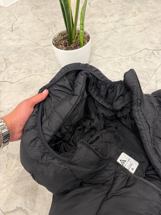 Пуховики Nike ACG білий та чорний S, M, L, XL