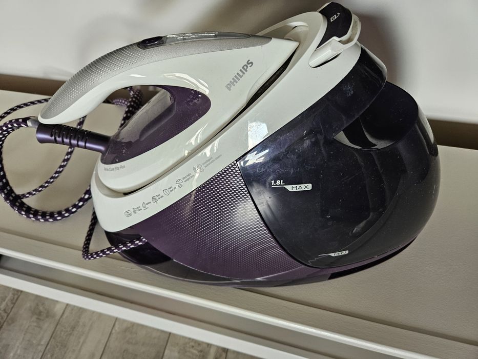 Stacja pary Philips DynamiQ PerfectCare Elite Plus