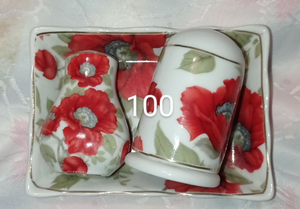 Посуда (цветное стекло).