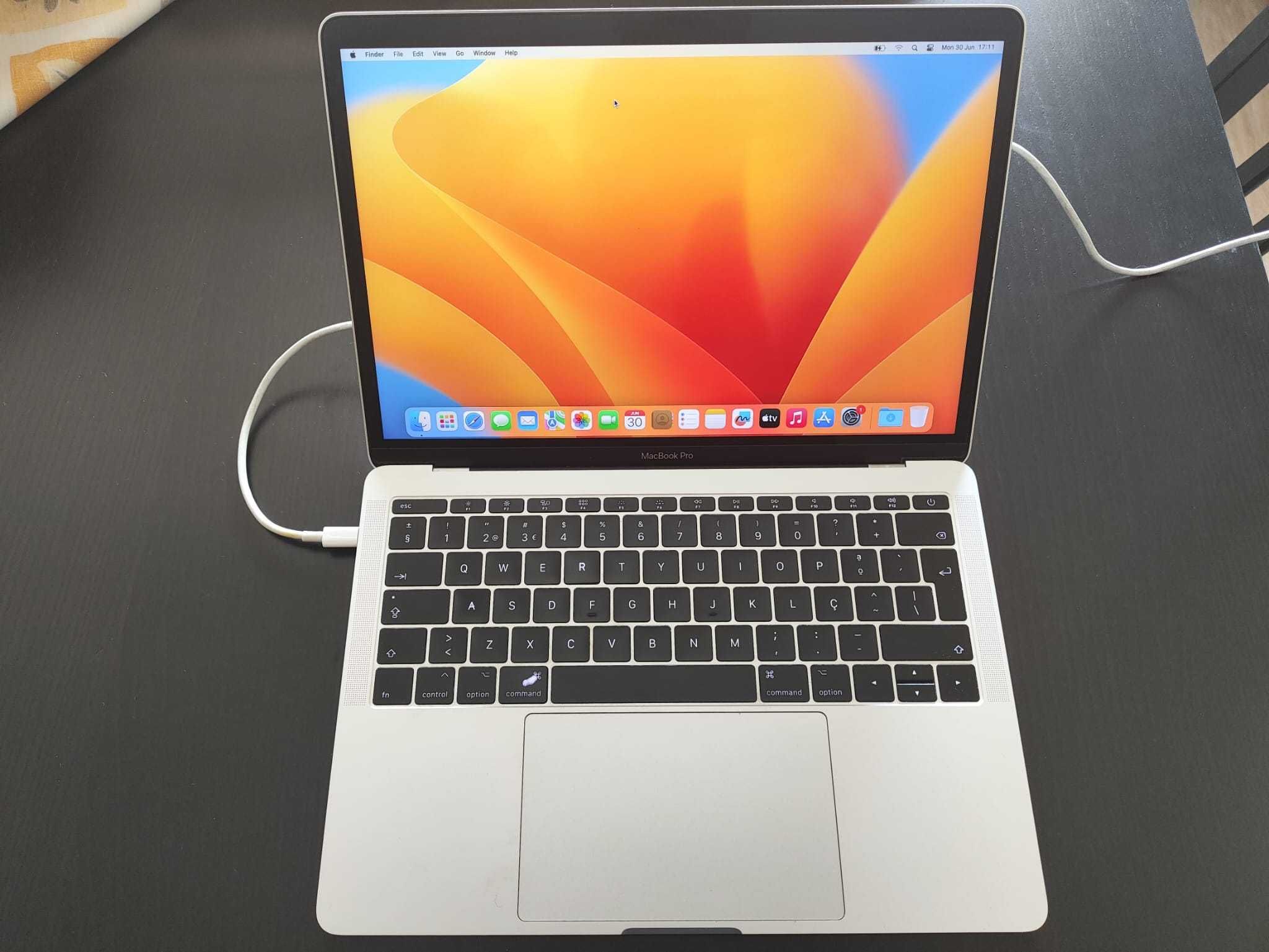 MacBook Pro 13” (2017) – i5 / 16GB RAM / Retina Display