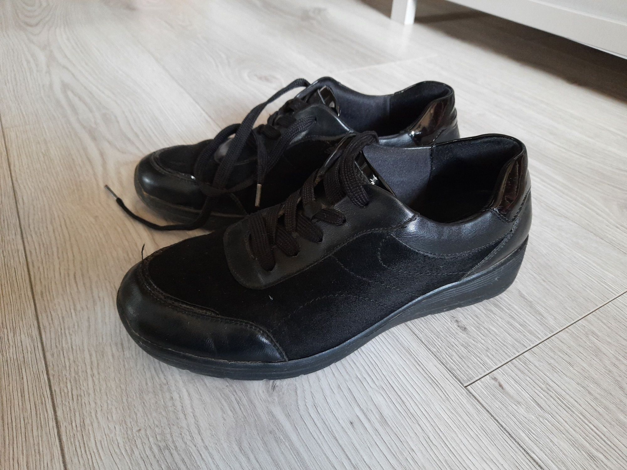 Buty sportowe rozmiar 38