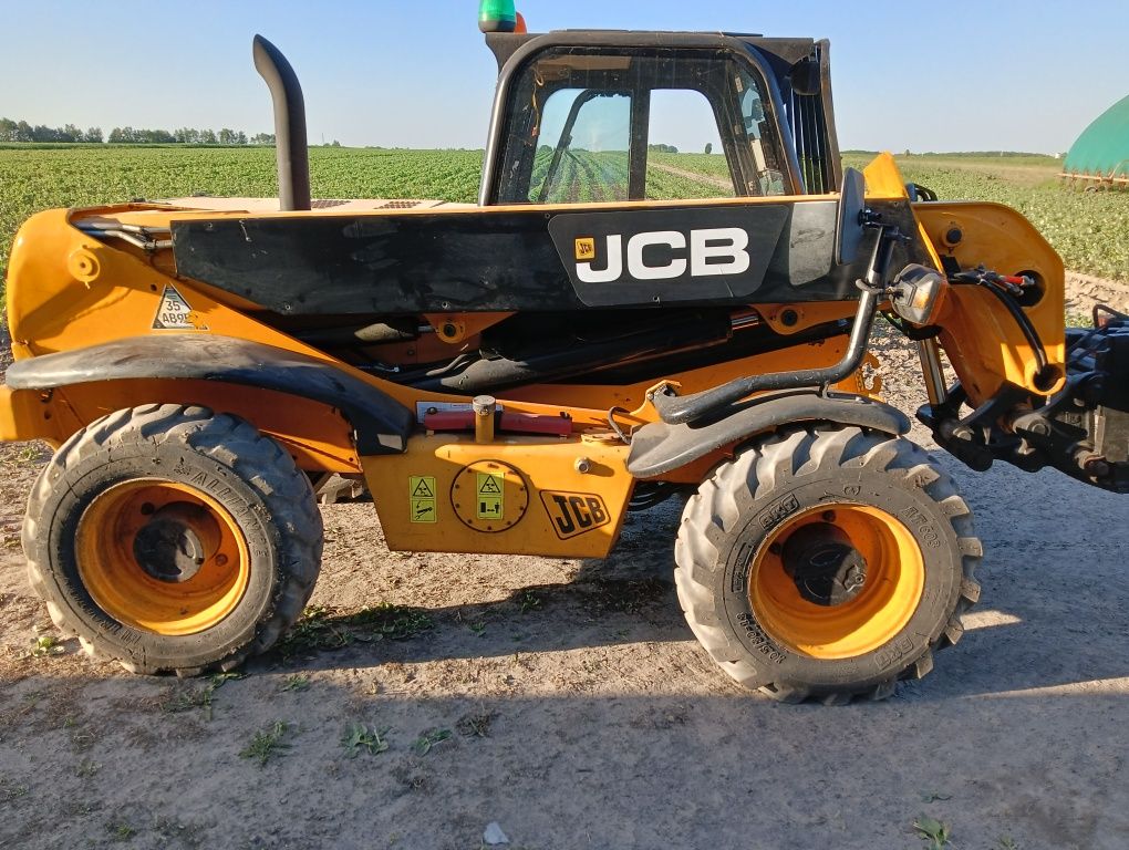 Ładowarka teleskopowa JCB 520 50