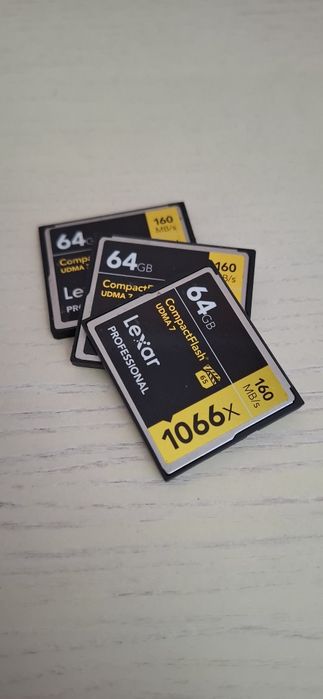 Карта памяти Lexar 64GB і 3шт SDXC 64