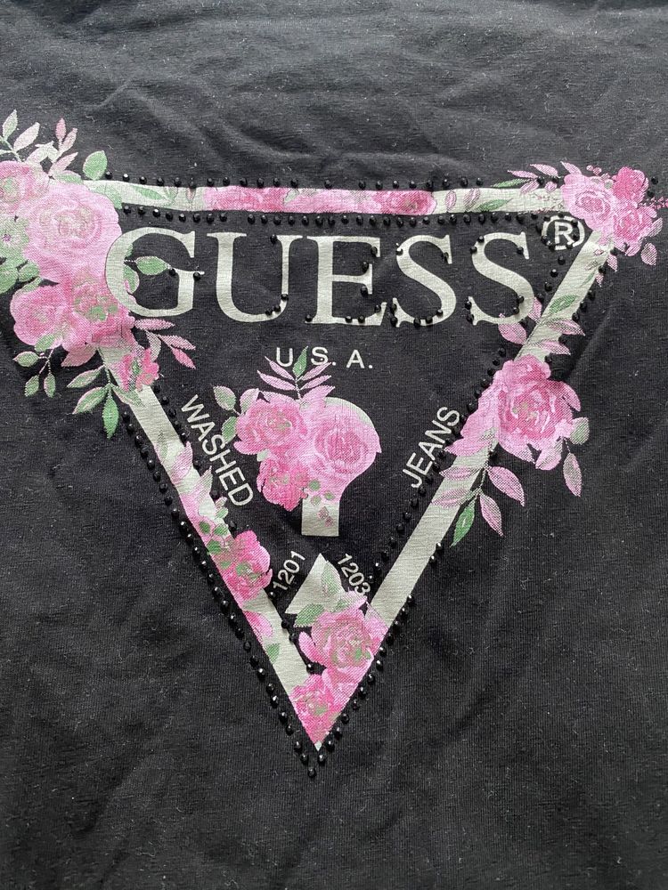 Tshirt damski Guess rozmiar S czarny