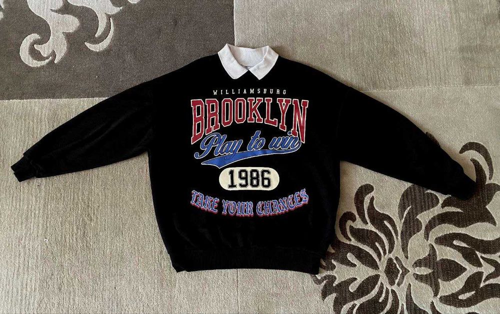 Теплий oversize світшот Bershka . Нова колекція