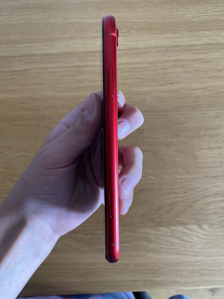 Iphone XR 64 gb red.