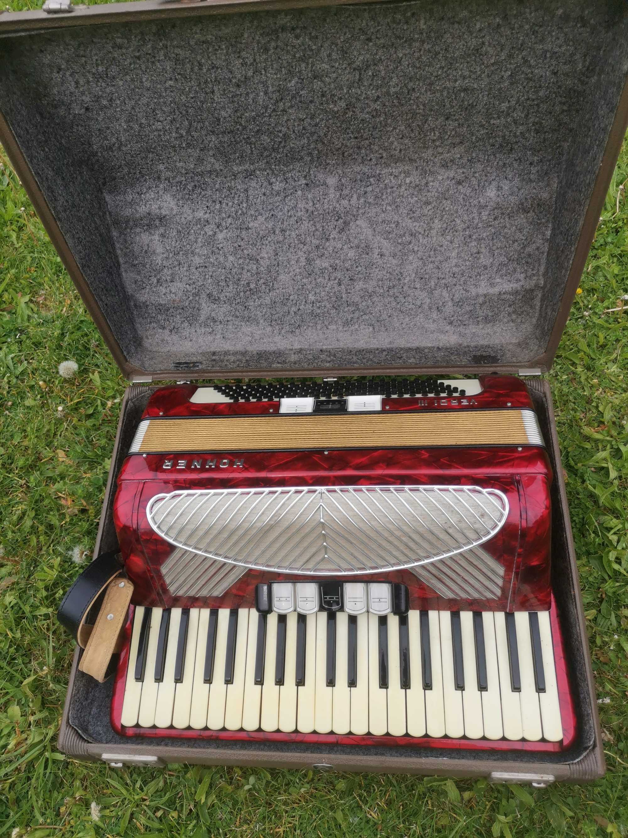 Hohner Verdi III 120 akordeon