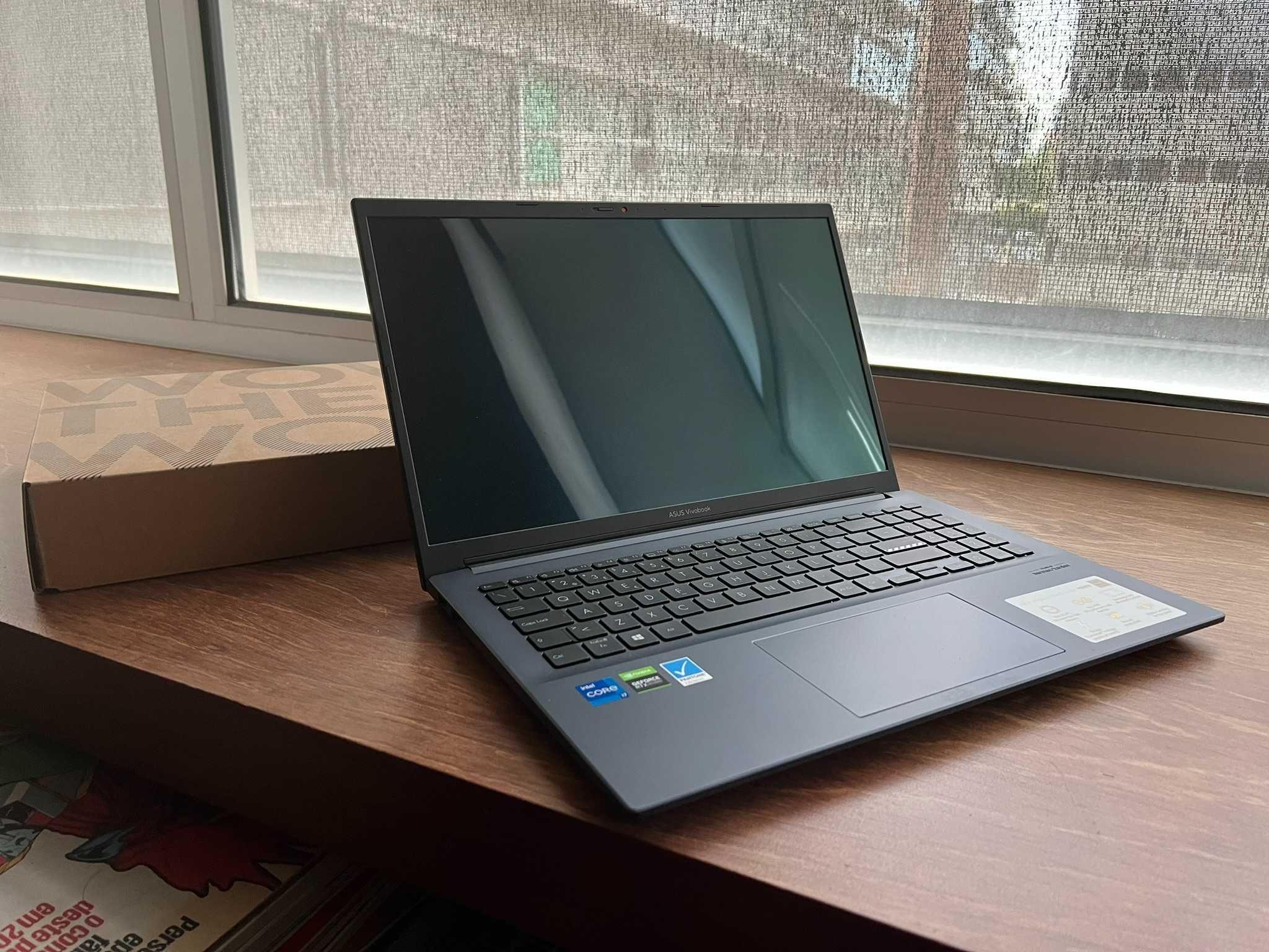 Asus Vivabook Pro 15 OLED praticamente novo