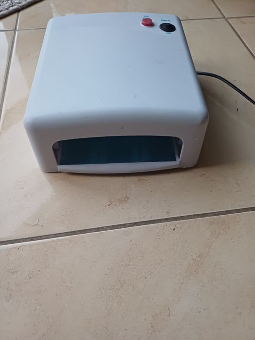 Sprzedam lampę do hybrydy