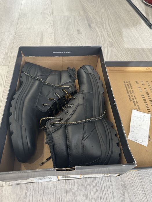 Продам зимові ботінки Caterpillar