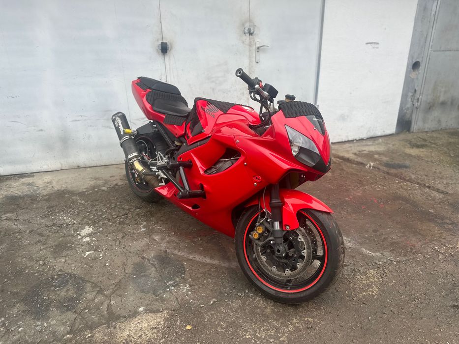 Honda cbr 600 f4i Stuntriding