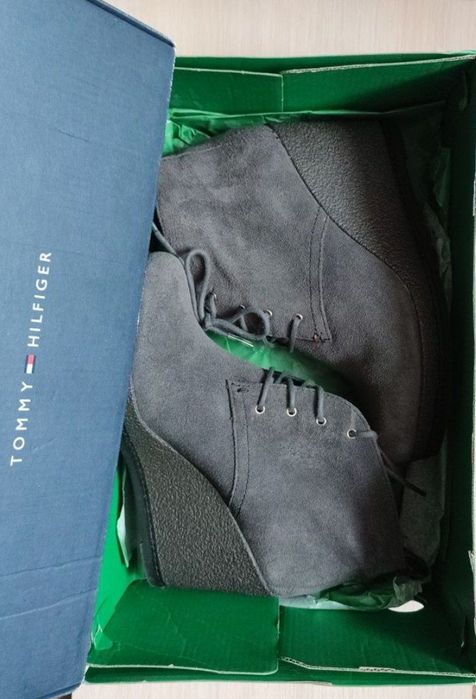 Жіночі черевики Tommy Hilfiger 39 розмір