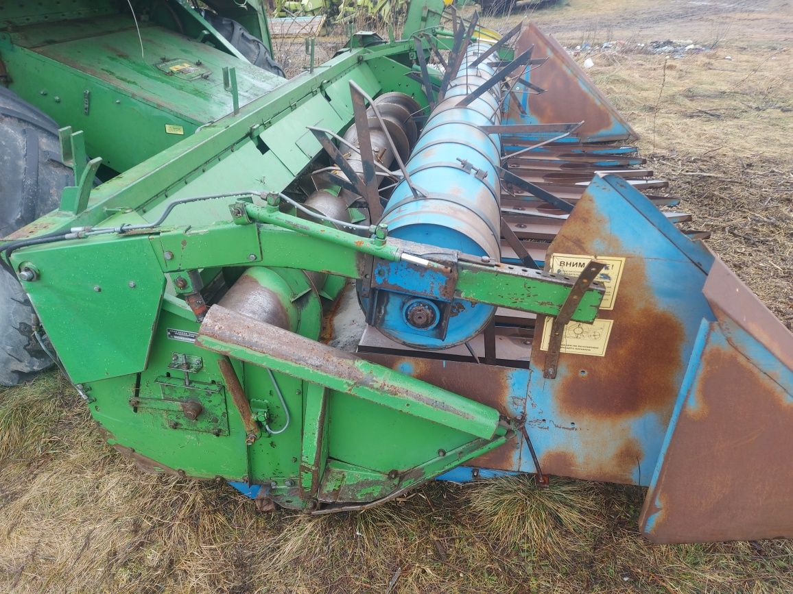Комбайн John Deere 975 без жатки