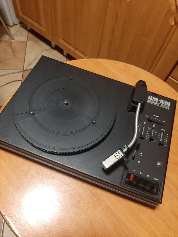 Gramofon Unitra Artur WG-903 uszkodzony