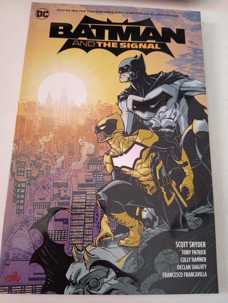 Batman and the signal - Snyder