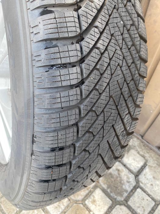 Kompletne koła do VOLVO  XC60 235/60 R 18 opony zimowe