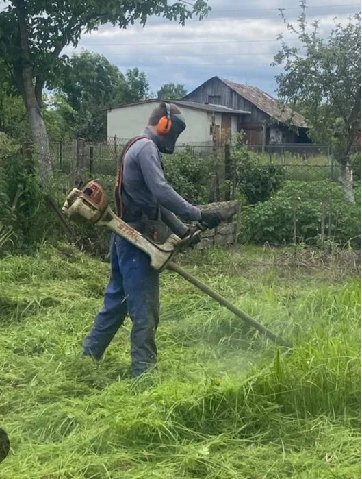 Косіня трави,зрізка дерев кущів в приватних будинках ,садибах,кладовищ