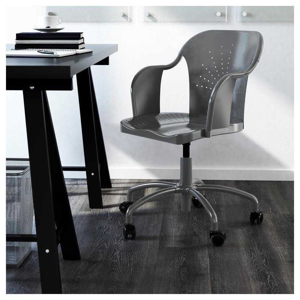 biurowe krzesło obrotowe w stylu loft retro IKEA ROBERGET
