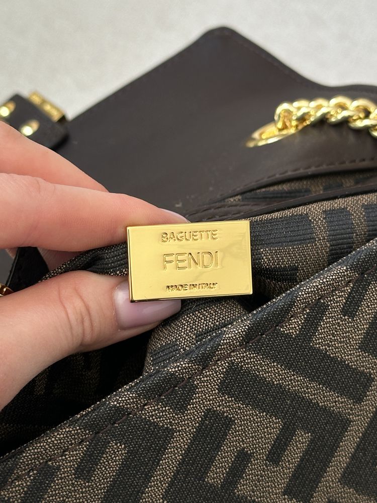 Torebka Fendi baguette chain ff