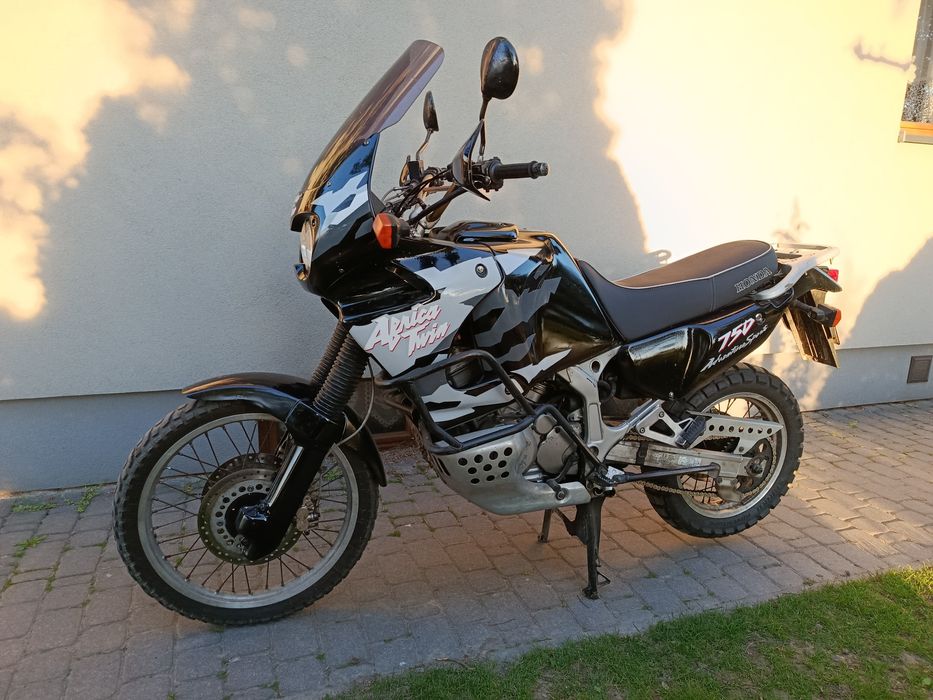 Honda africa twin 750 RD07